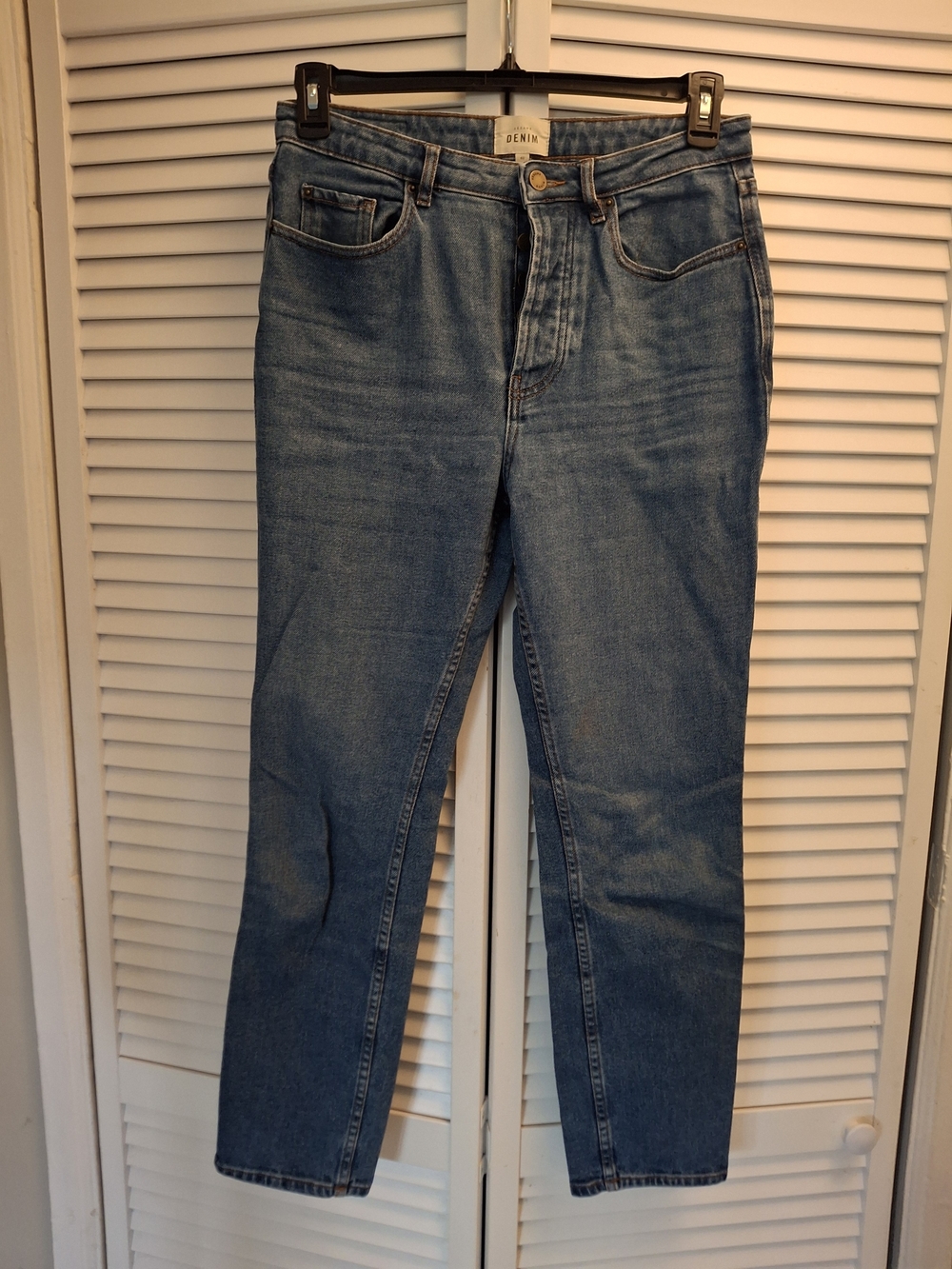 Sezane Le Brut Sexy Straight-Leg Jeans - Medium Blue